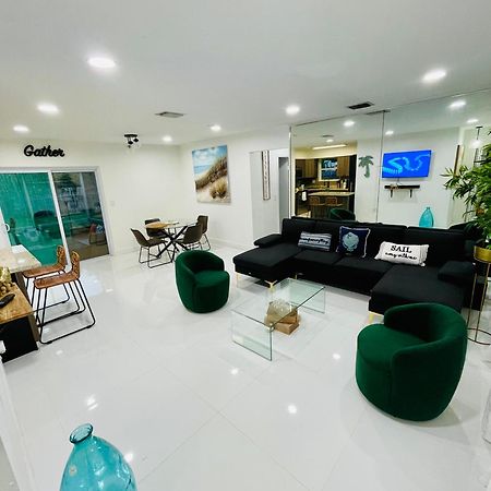 Cozy Comfy House Villa เพมโบรคไพน์ส ภายนอก รูปภาพ