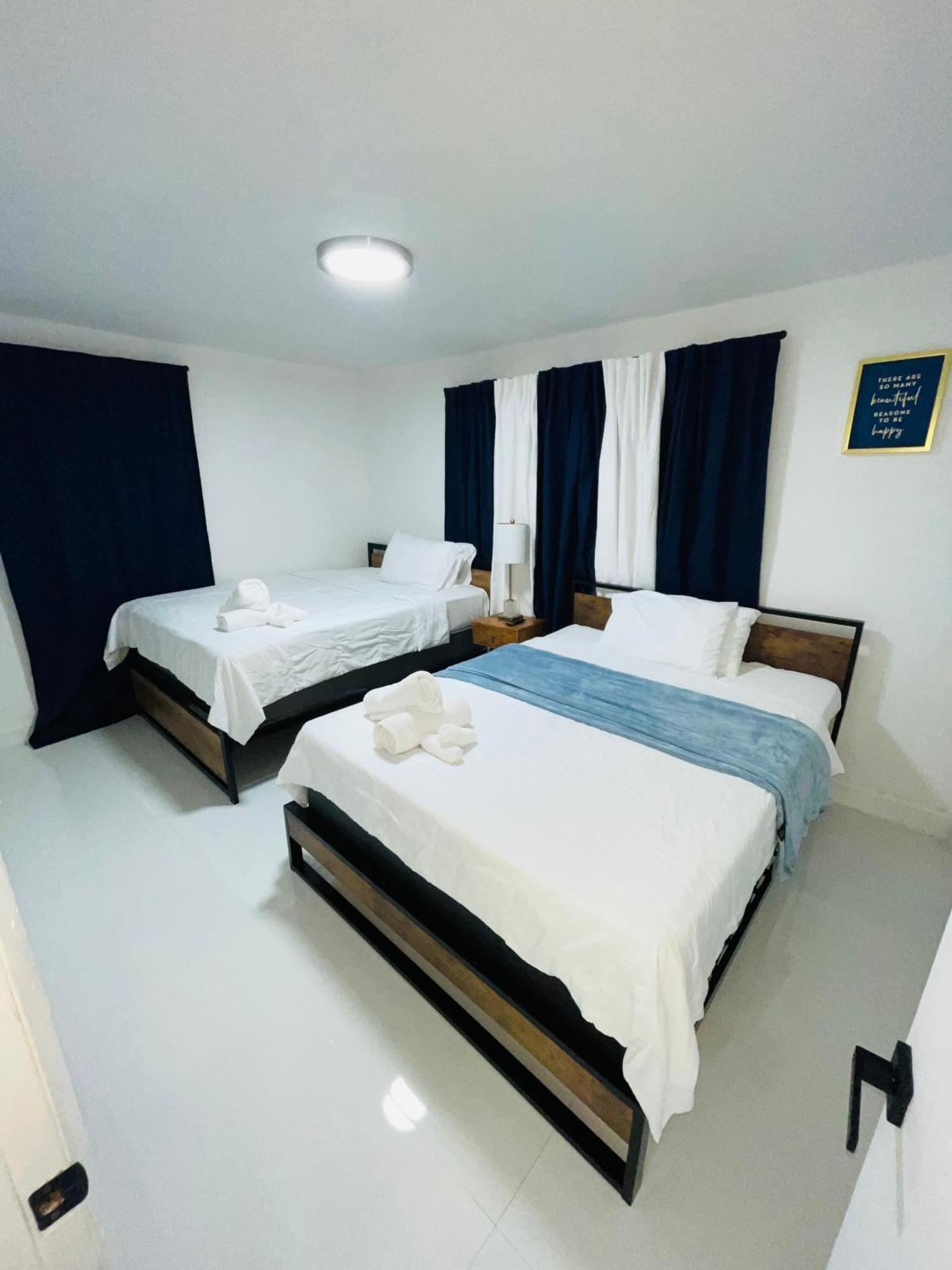 Cozy Comfy House Villa เพมโบรคไพน์ส ภายนอก รูปภาพ