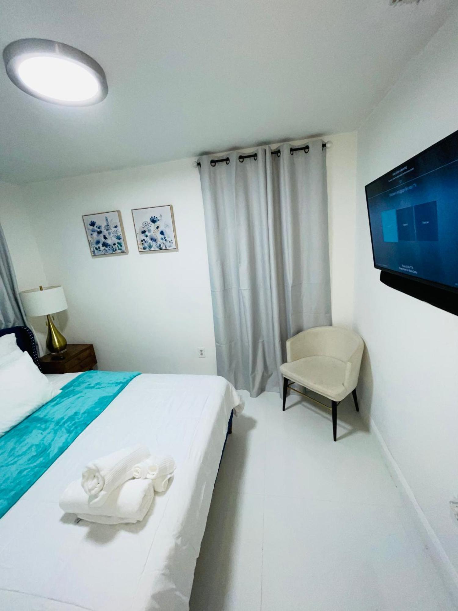 Cozy Comfy House Villa เพมโบรคไพน์ส ภายนอก รูปภาพ